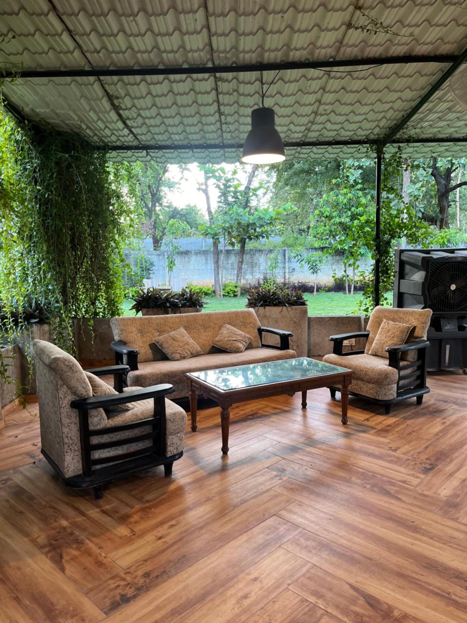 Jlr Farm Stay Hyderabad Eksteriør billede