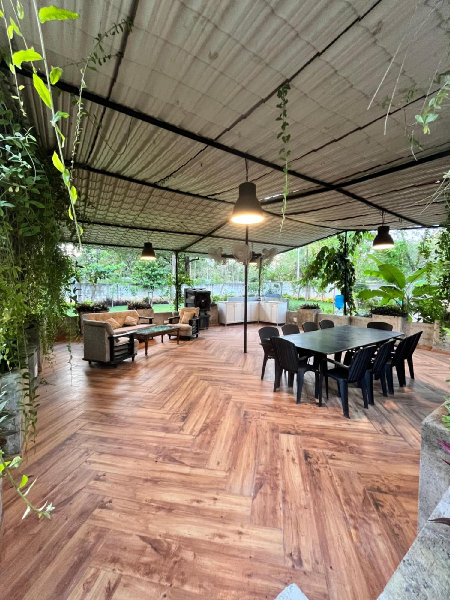 Jlr Farm Stay Hyderabad Eksteriør billede