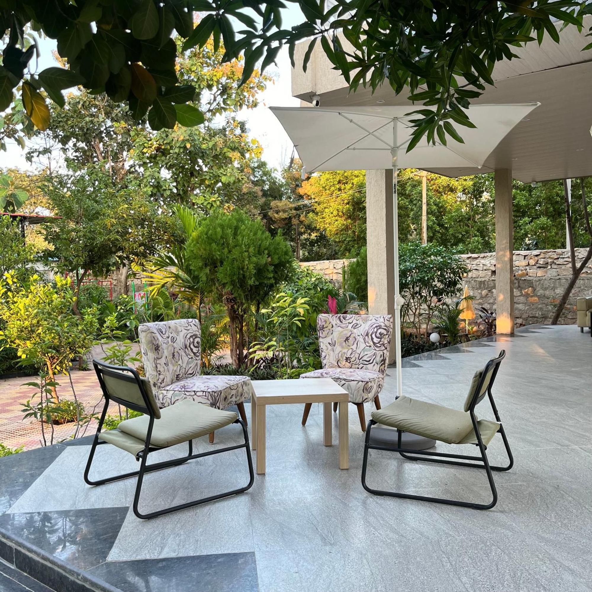 Jlr Farm Stay Hyderabad Eksteriør billede